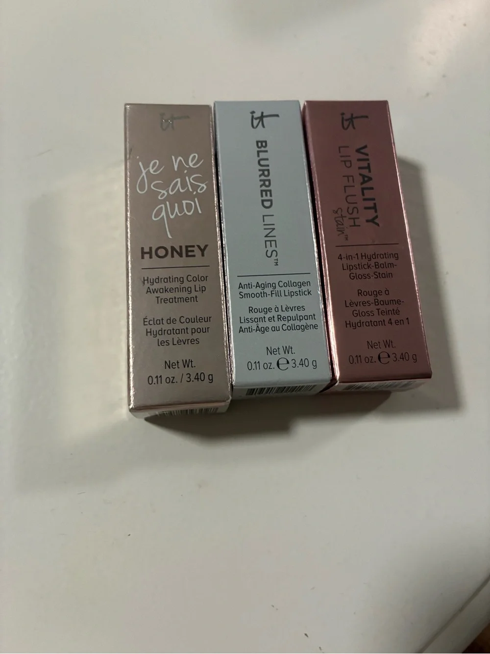 It cosmetics lipstick set of 3
